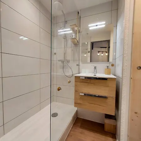 Accessible 4 Pers, Balcon Sud-ouest, Animaux Admis - Fr-1-353-45 Apartment